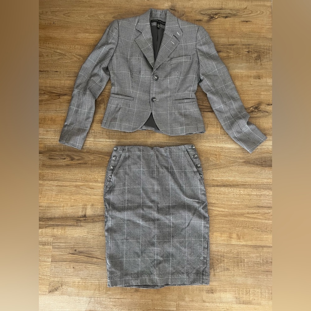Ralph Lauren Black Label business skirt suit size 4